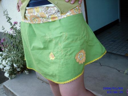 jupe vert pomme a fleur orange...